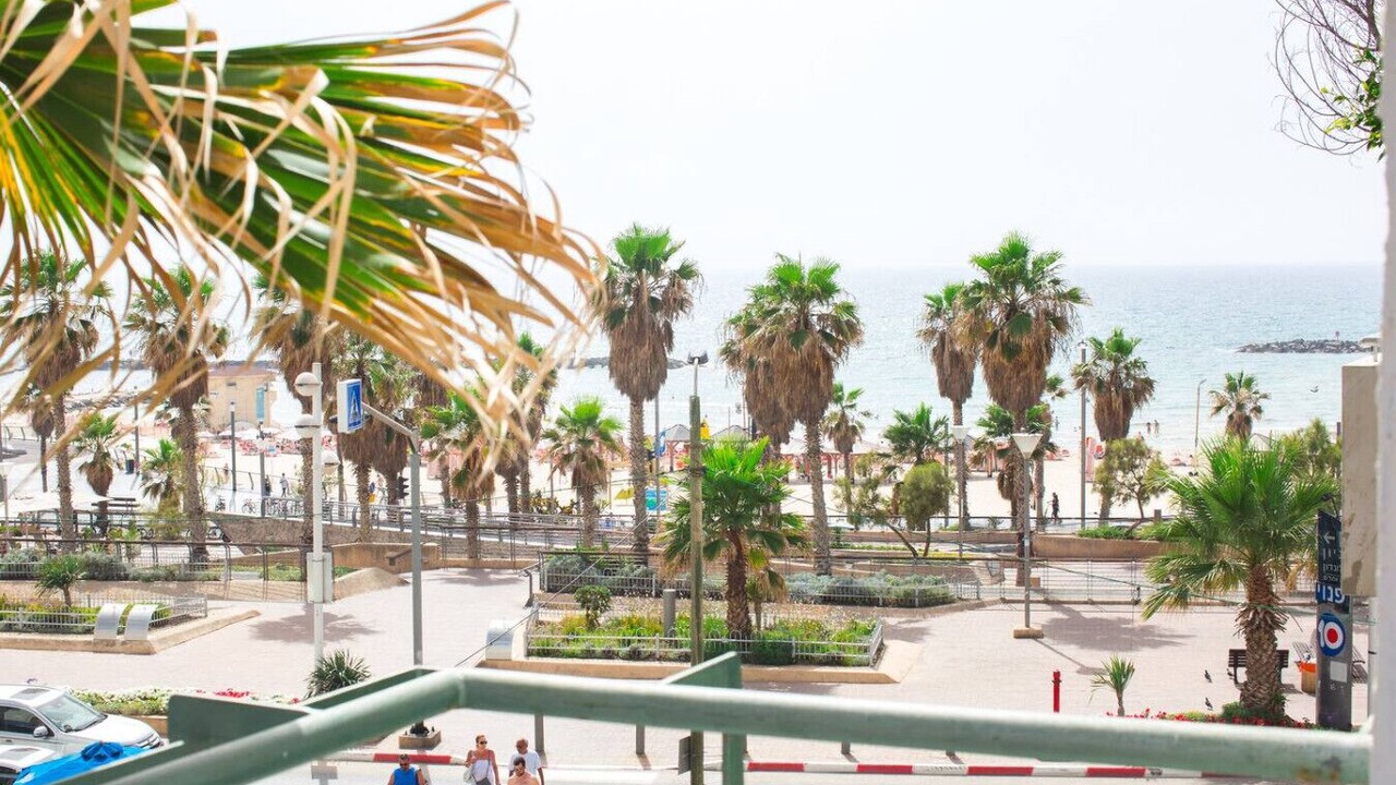 Photo of Others in Tel Aviv Promenade