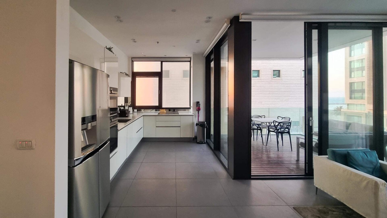 Photo of Kitchen in Kerem HaTeimanim