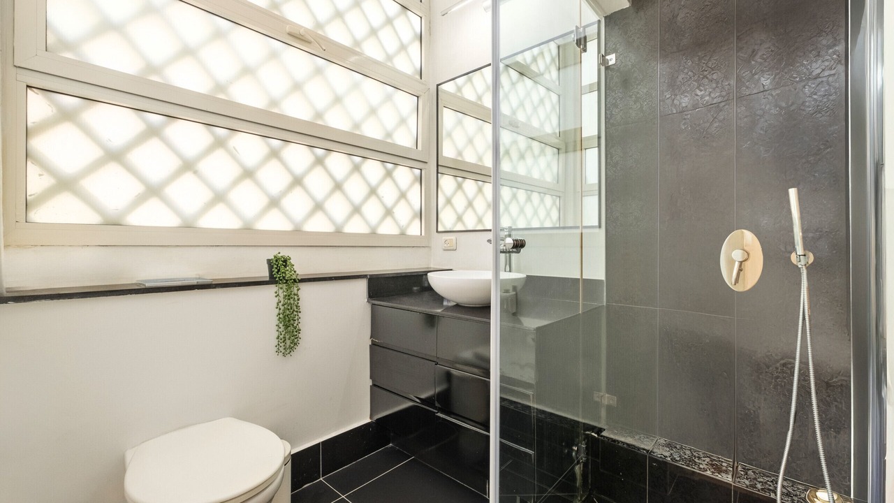 Photo of Bathroom in Old North