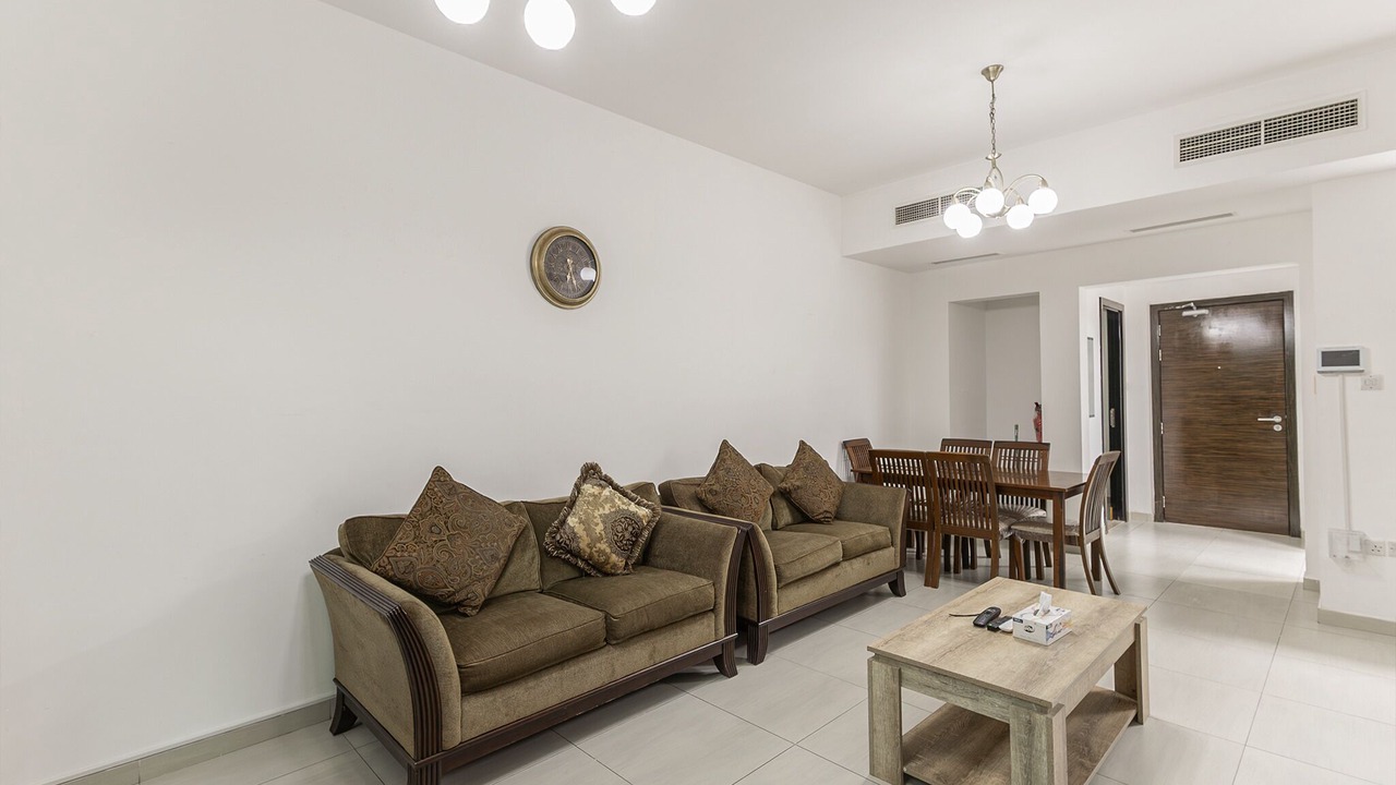 Photo of Livingroom in Dubai Investment Park - 1