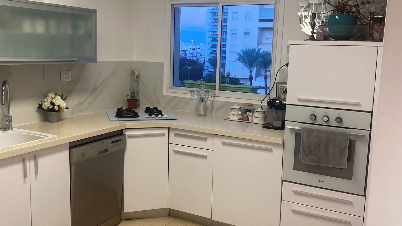 Photo of Kitchen in Rishon LeTsiyon