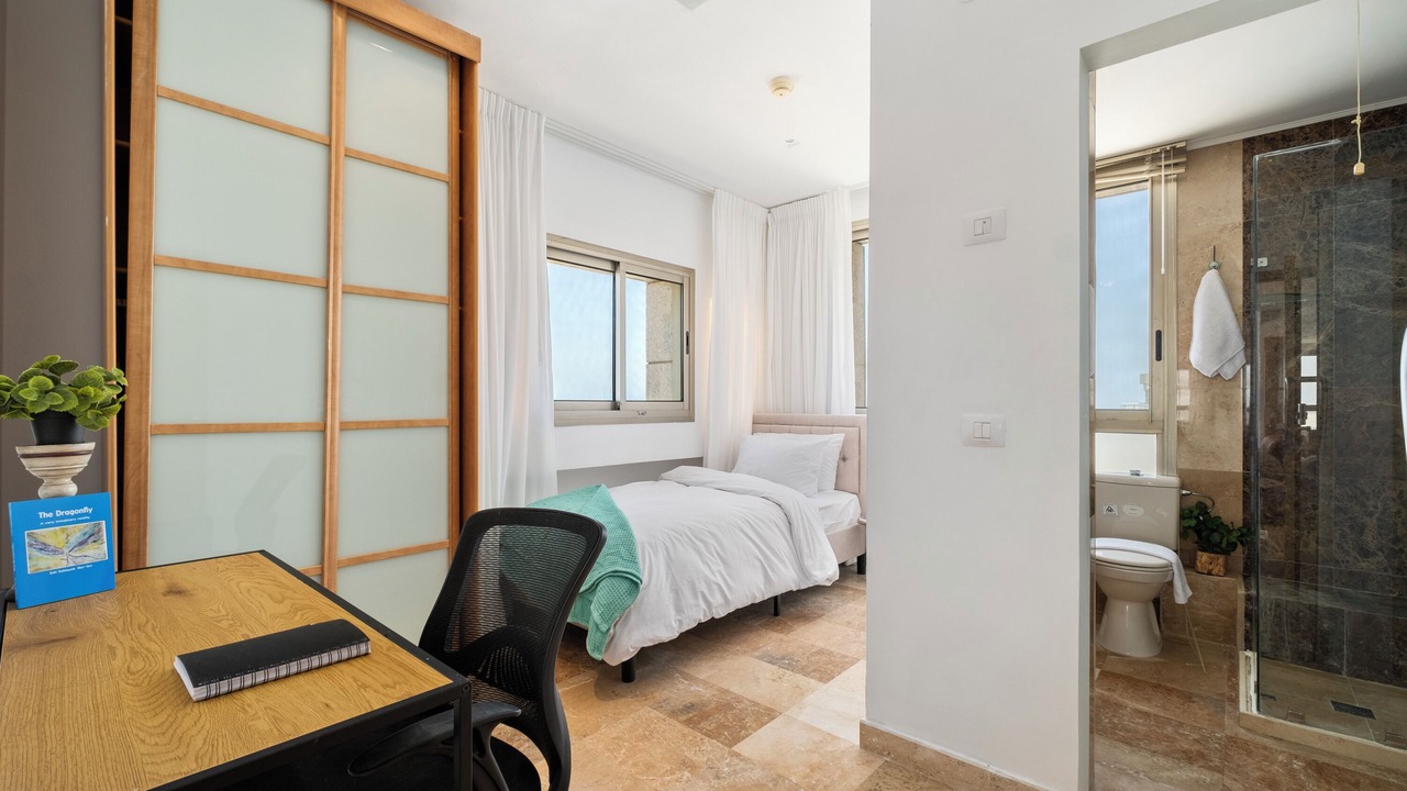 Photo of Bedroom in Haifa
