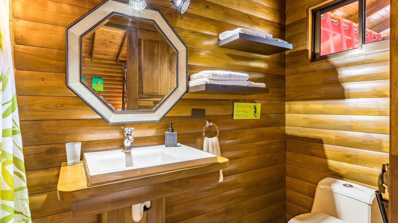 Photo of Bathroom in Barrio Las Parcelas