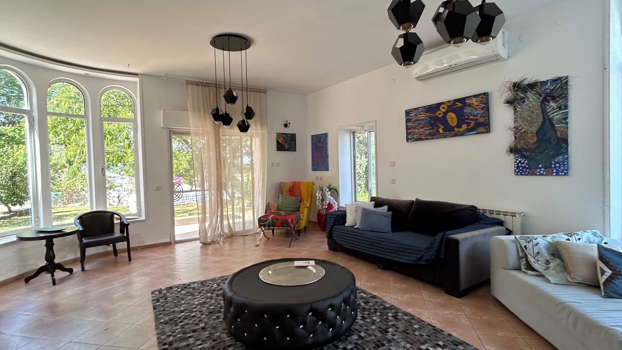 Photo of Livingroom in Rosh Pinna