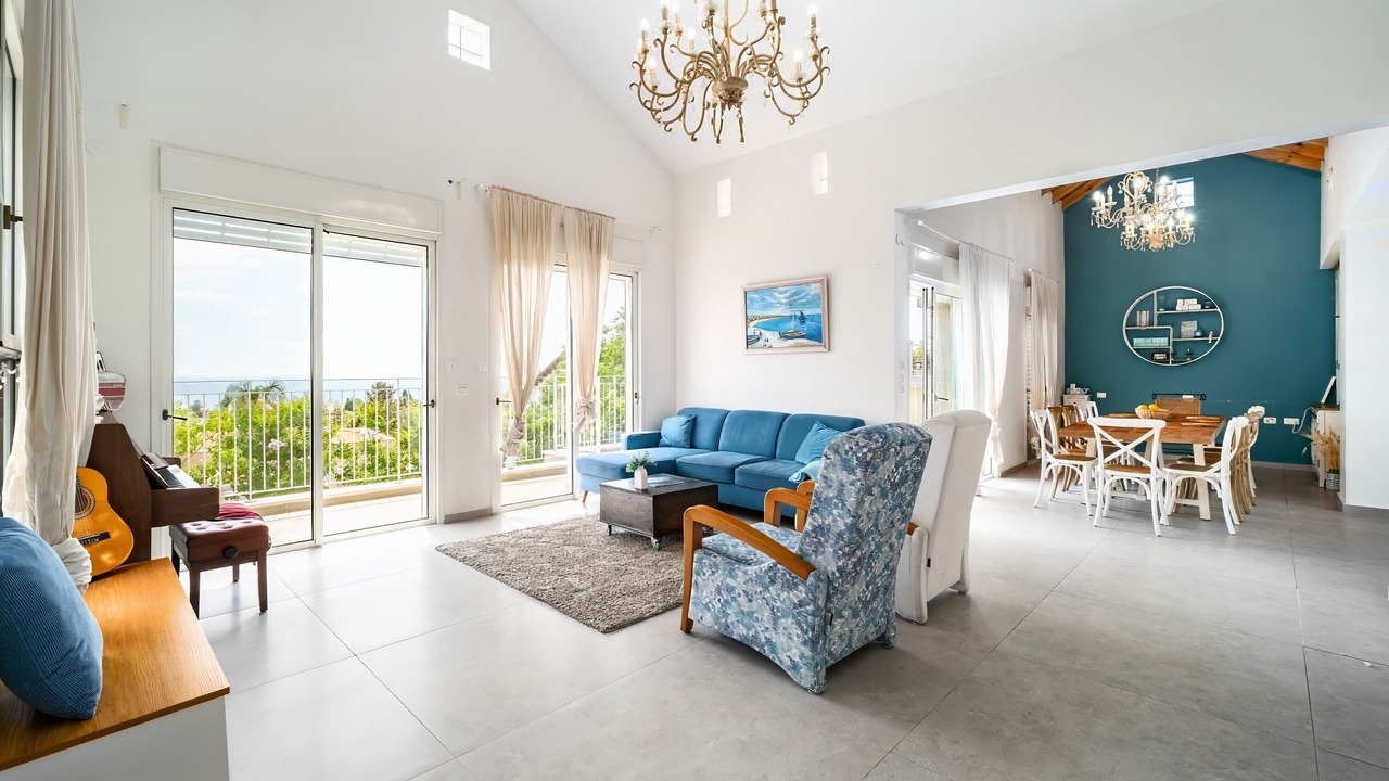 Photo of Livingroom in Rosh HaNikra