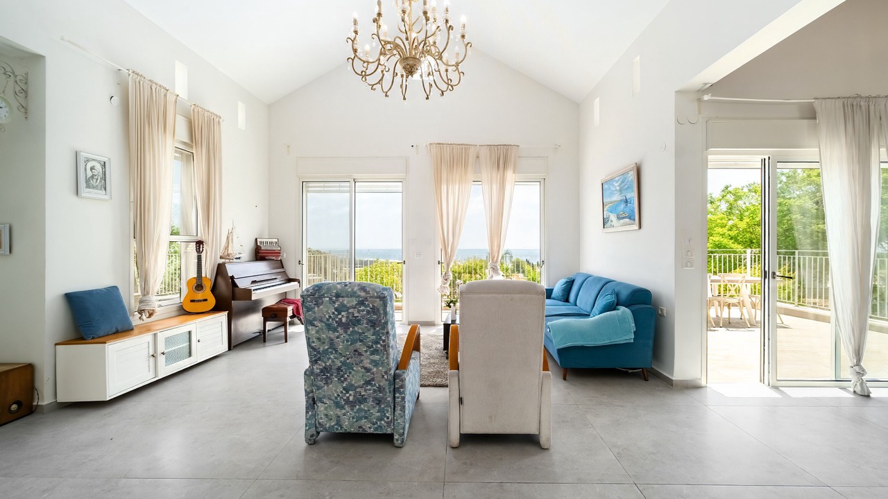 Photo of Livingroom in Rosh HaNikra