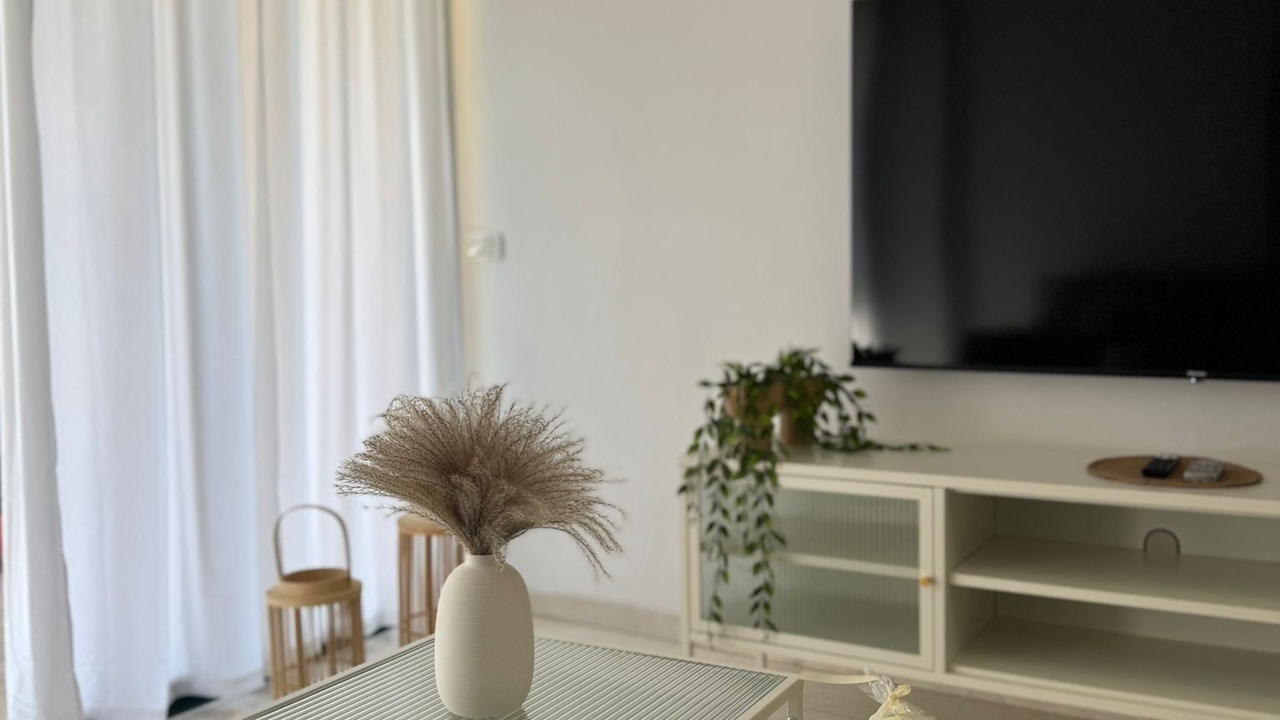 Photo of Livingroom in Caesarea