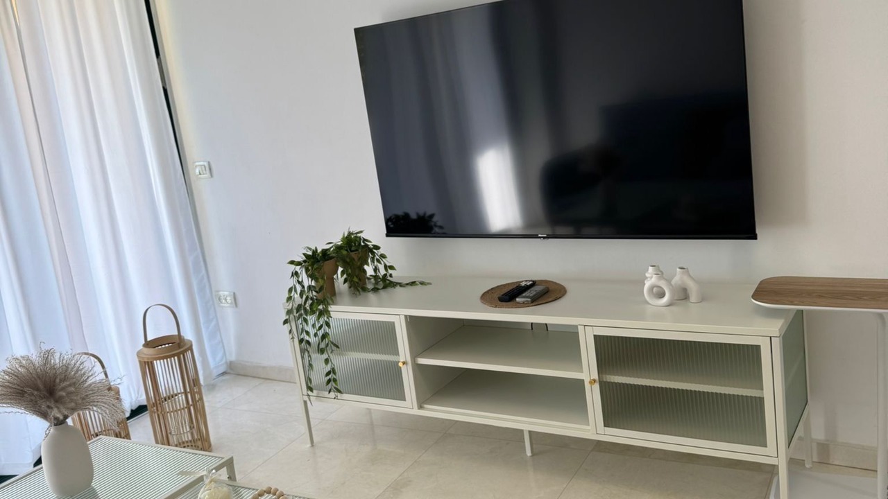 Photo of Livingroom in Caesarea