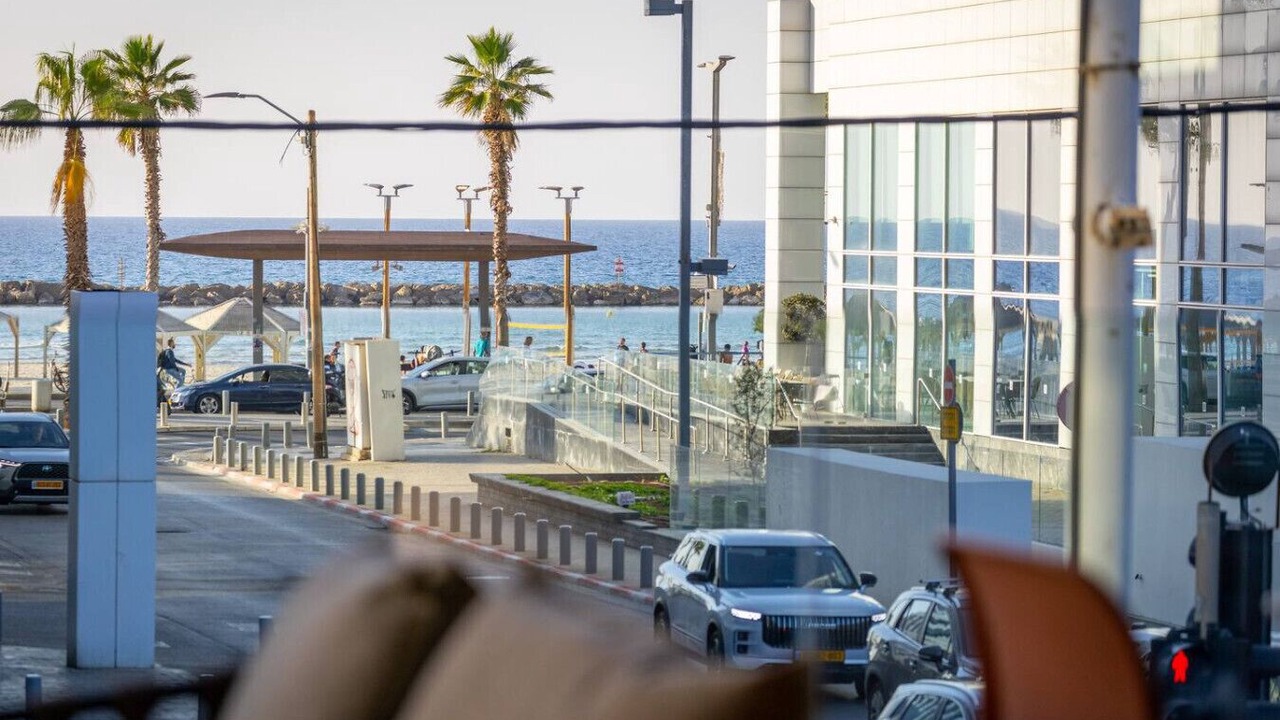 Photo of Others in Tel Aviv Promenade