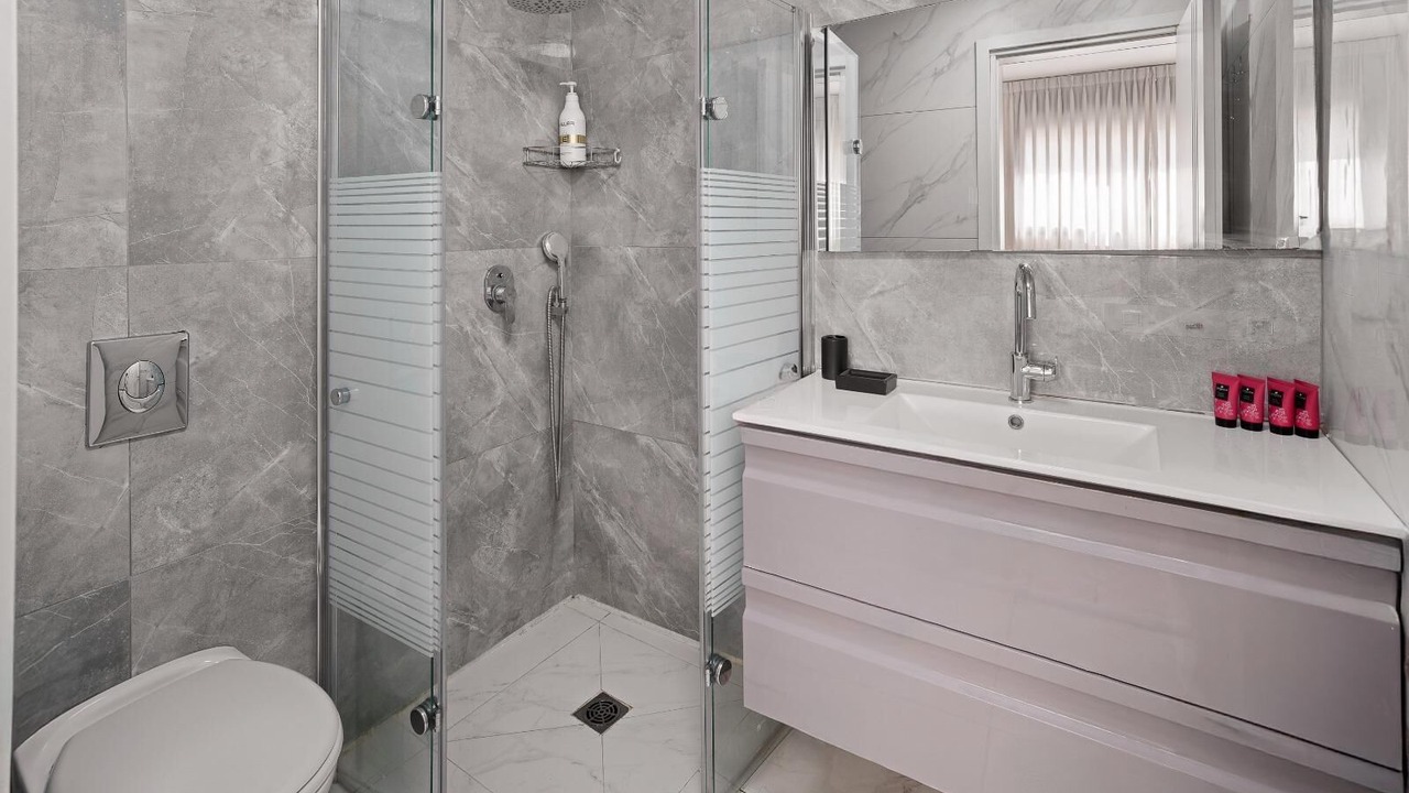 Photo of Bathroom in Nachlaot