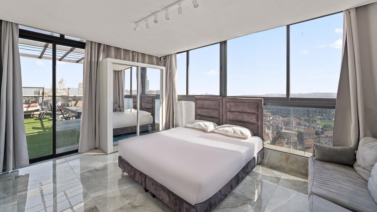 Photo of Bedroom in Nachlaot