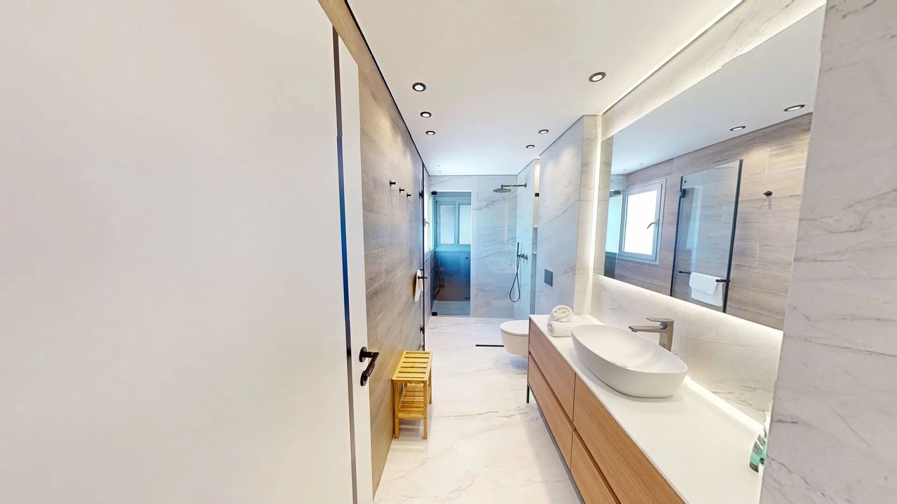 Photo of Bathroom in Jerusalem City Centre