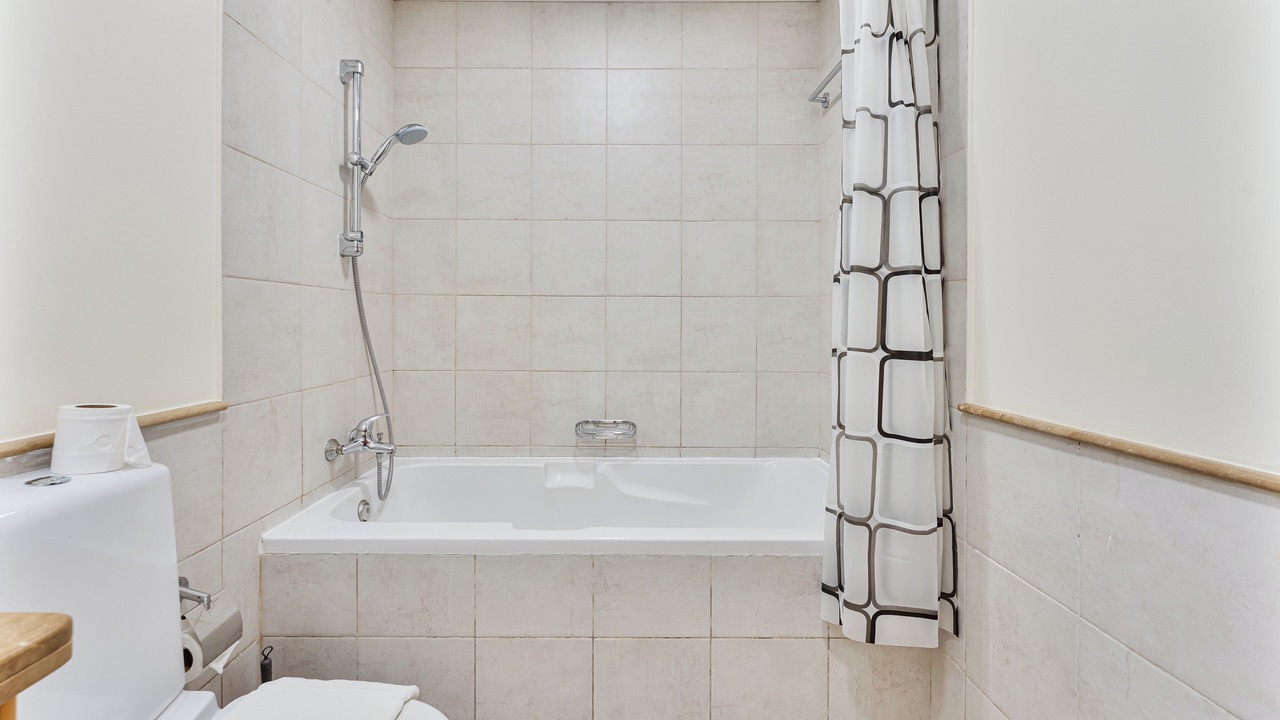 Photo of Bathroom in Al Wasl