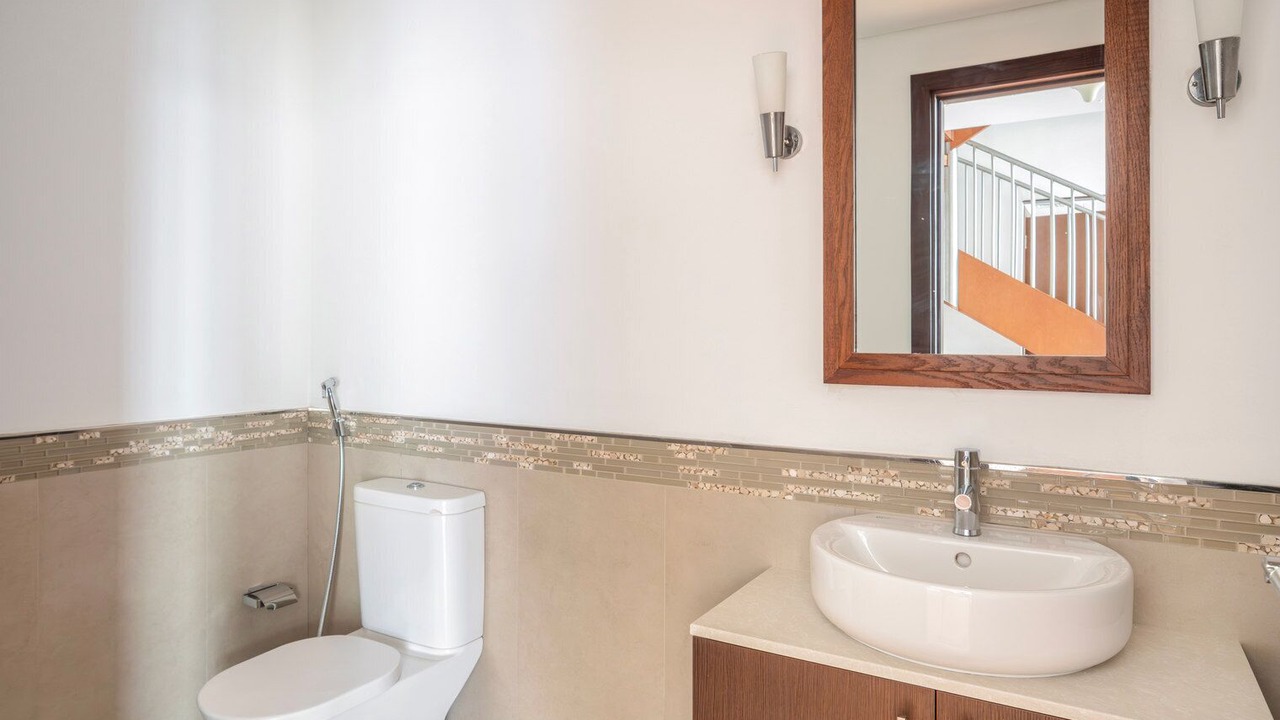 Photo of Bathroom in Za'abeel 2