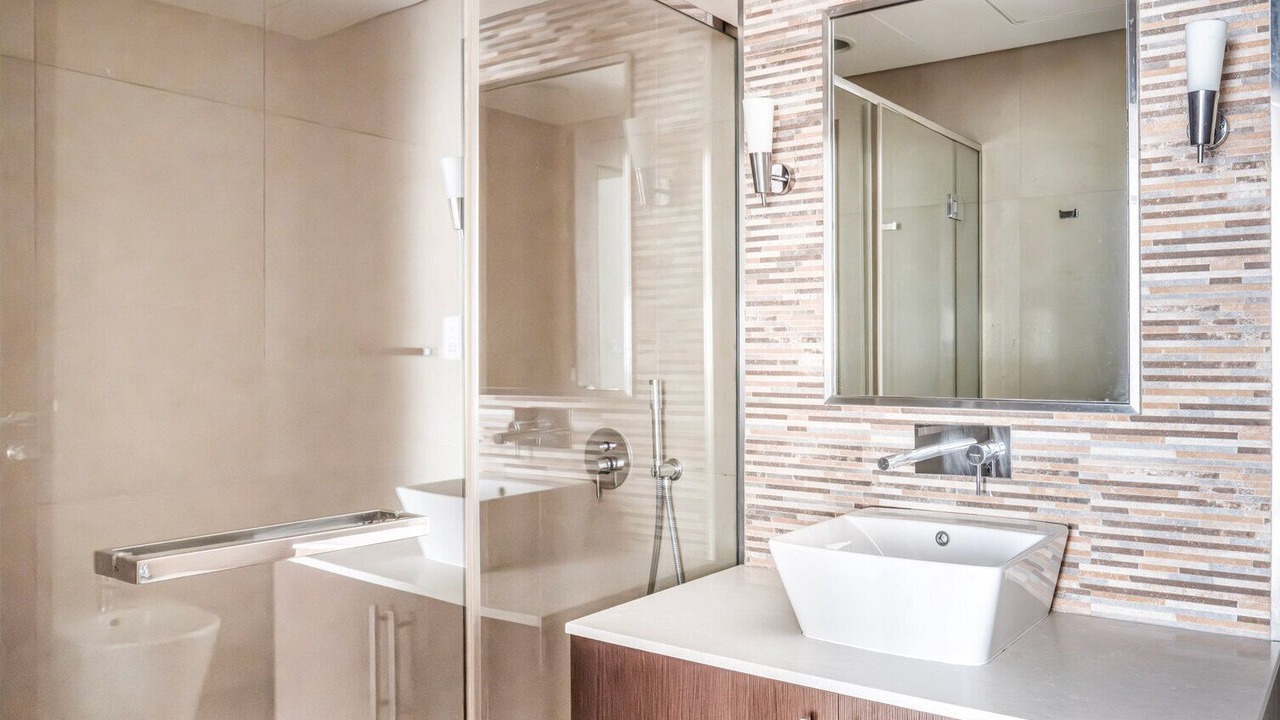 Photo of Bathroom in Za'abeel 2
