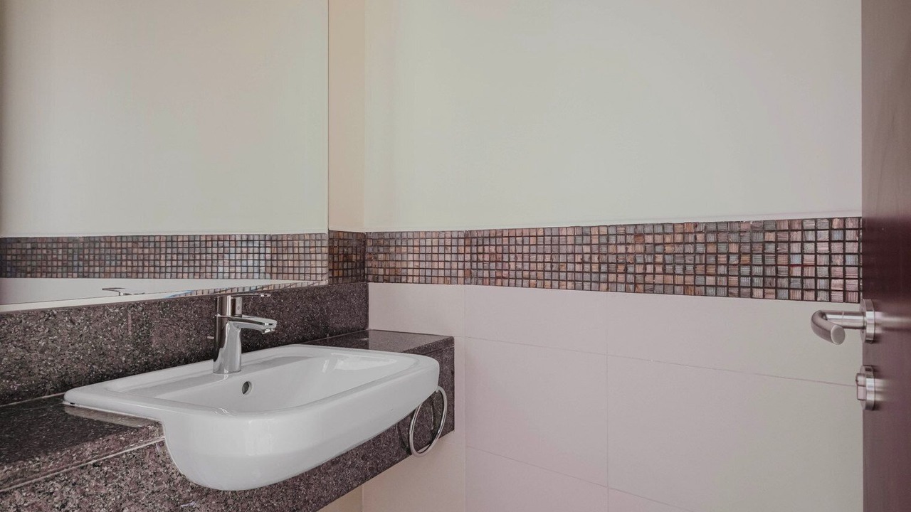 Photo of Bathroom in Jadaf