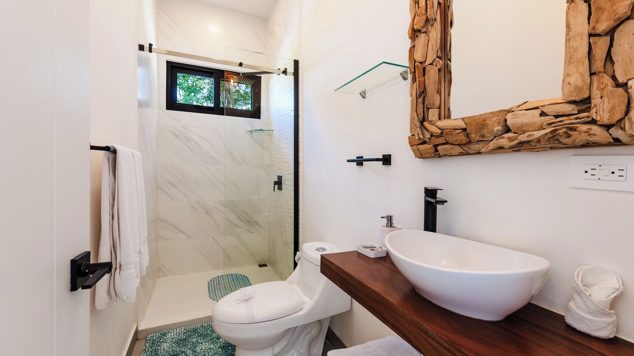Photo of Bathroom in Tamarindo