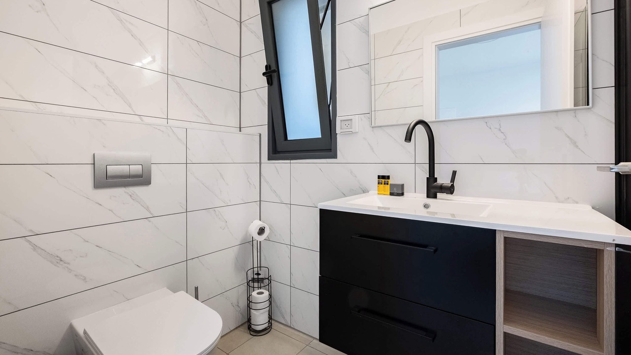 Photo of Bathroom in Rishon LeTsiyon