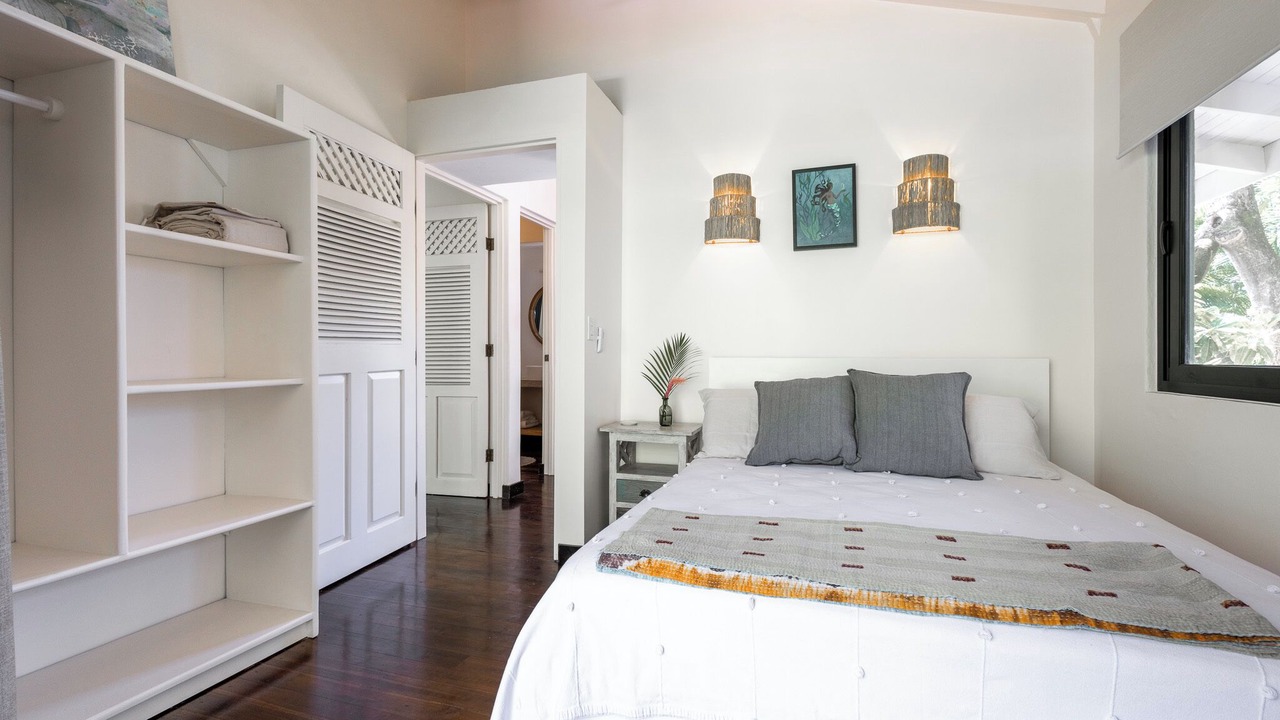 Photo of Bedroom in Playa Hermosa Cobano
