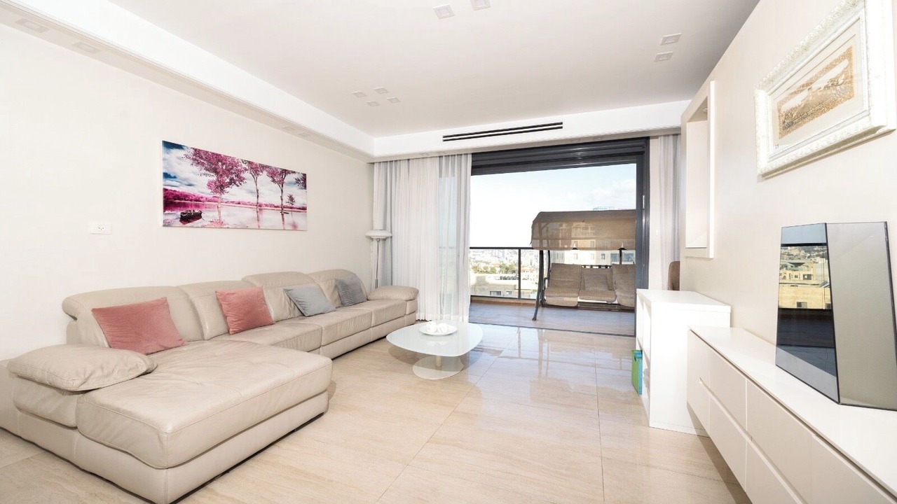 Photo of Livingroom in Jerusalem
