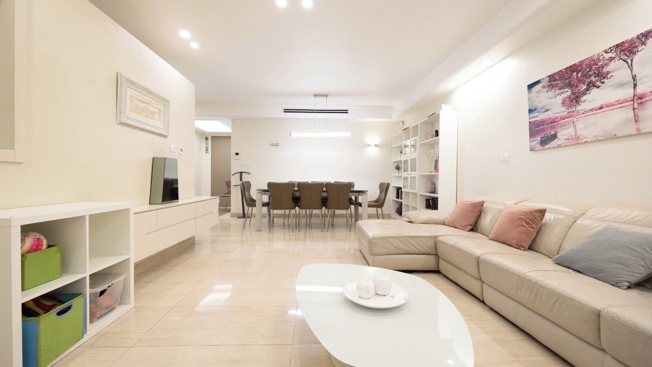 Photo of Livingroom in Jerusalem
