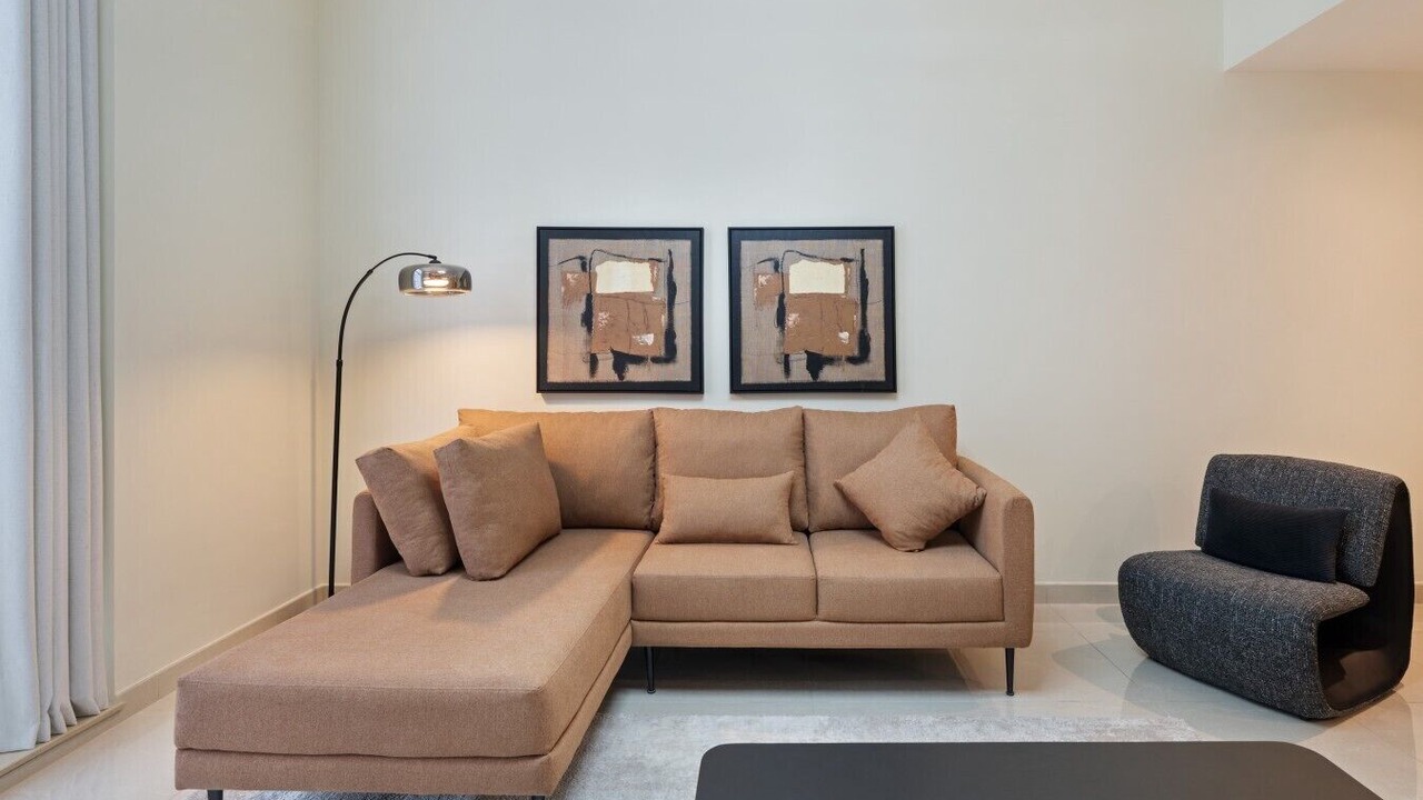 Photo of Livingroom in Trade Center