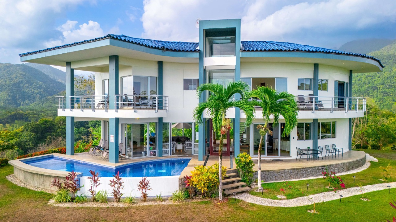 Photo of Outdoor in Canton Parrita