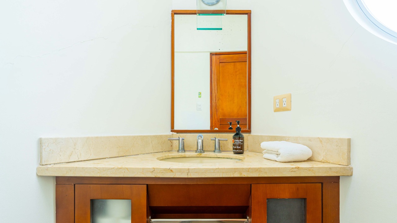 Photo of Bathroom in Canton Parrita