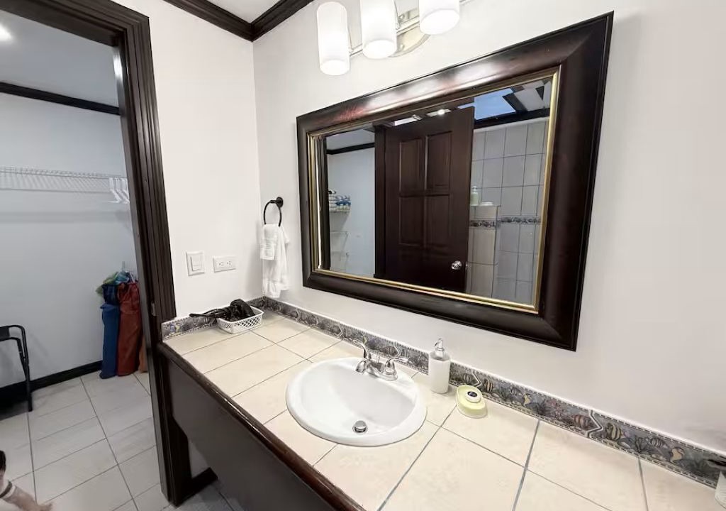 Photo of Bathroom in Damas