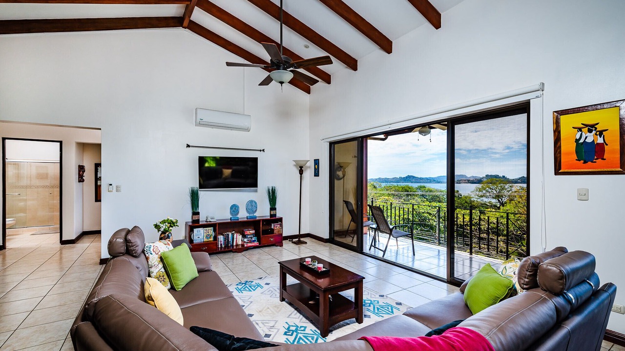 Photo of Livingroom in Potrero