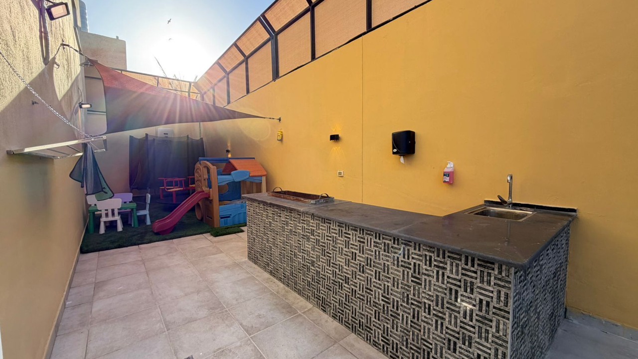 Photo of Patio Balcony in Al Kafrayn