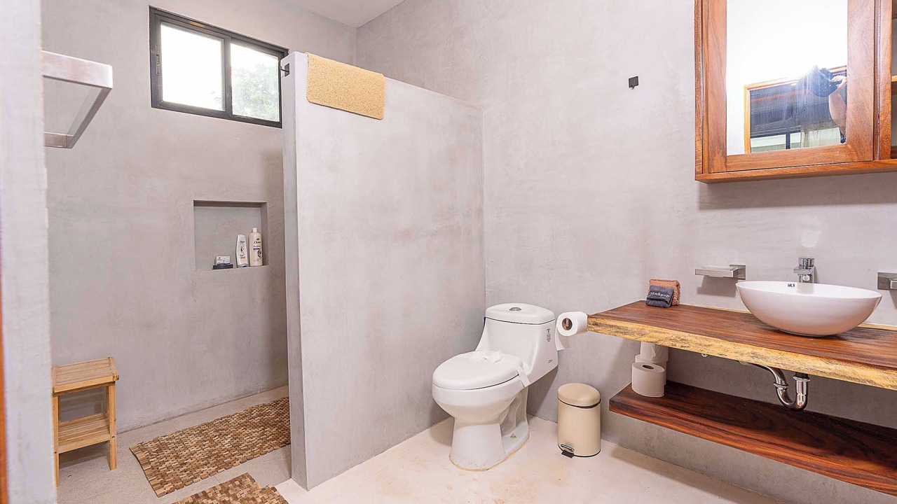 Photo of Bathroom in Palm Beach Estates