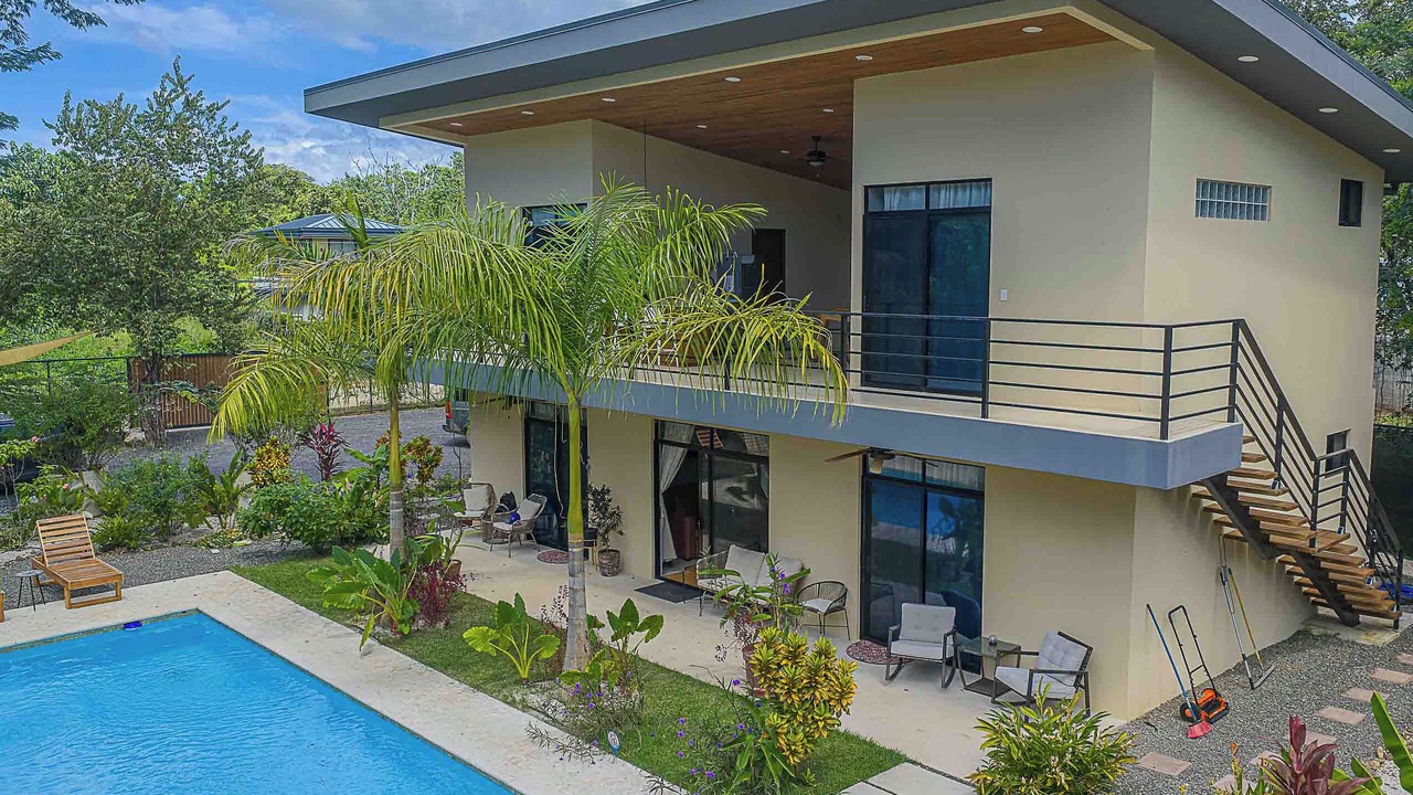 Photo of Outdoor in Palm Beach Estates
