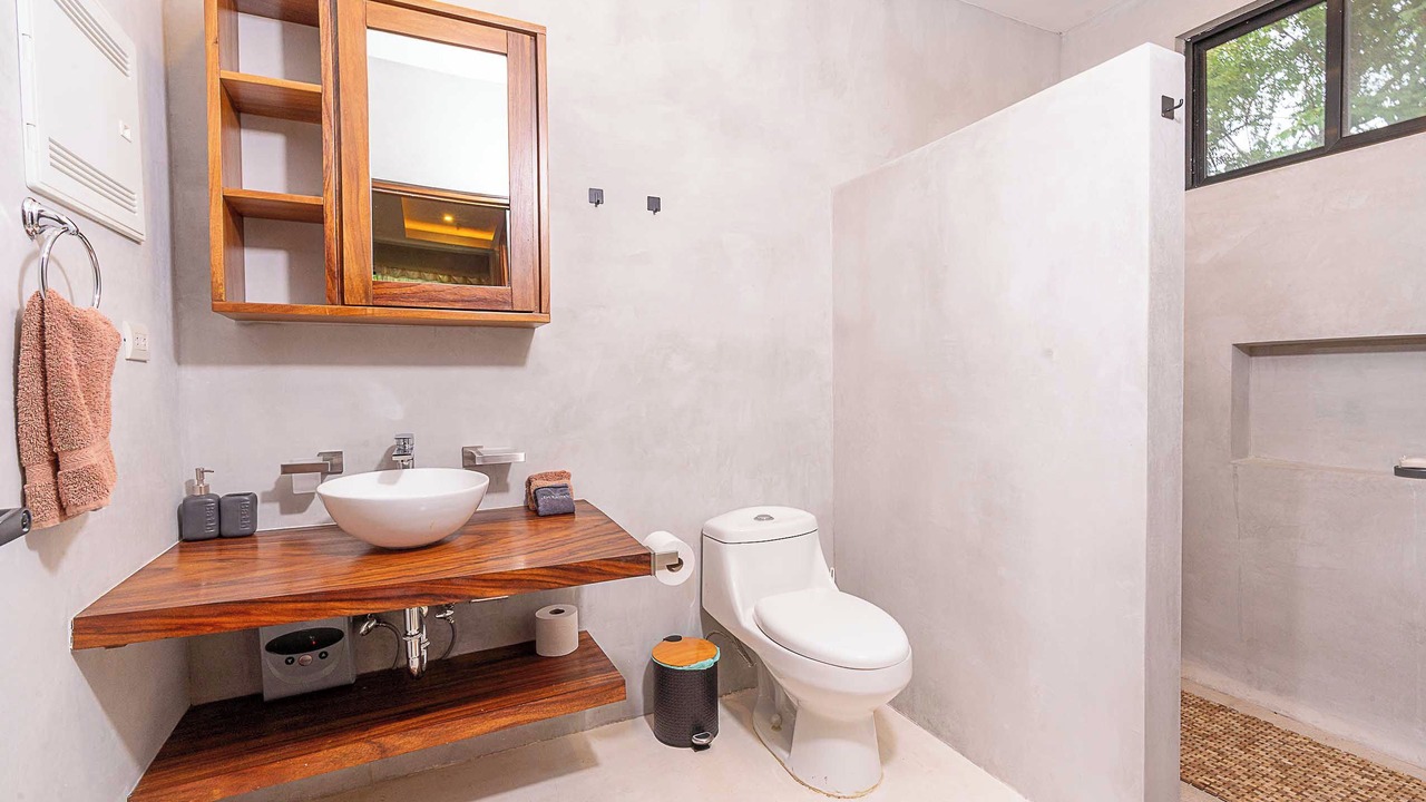 Photo of Bathroom in Palm Beach Estates