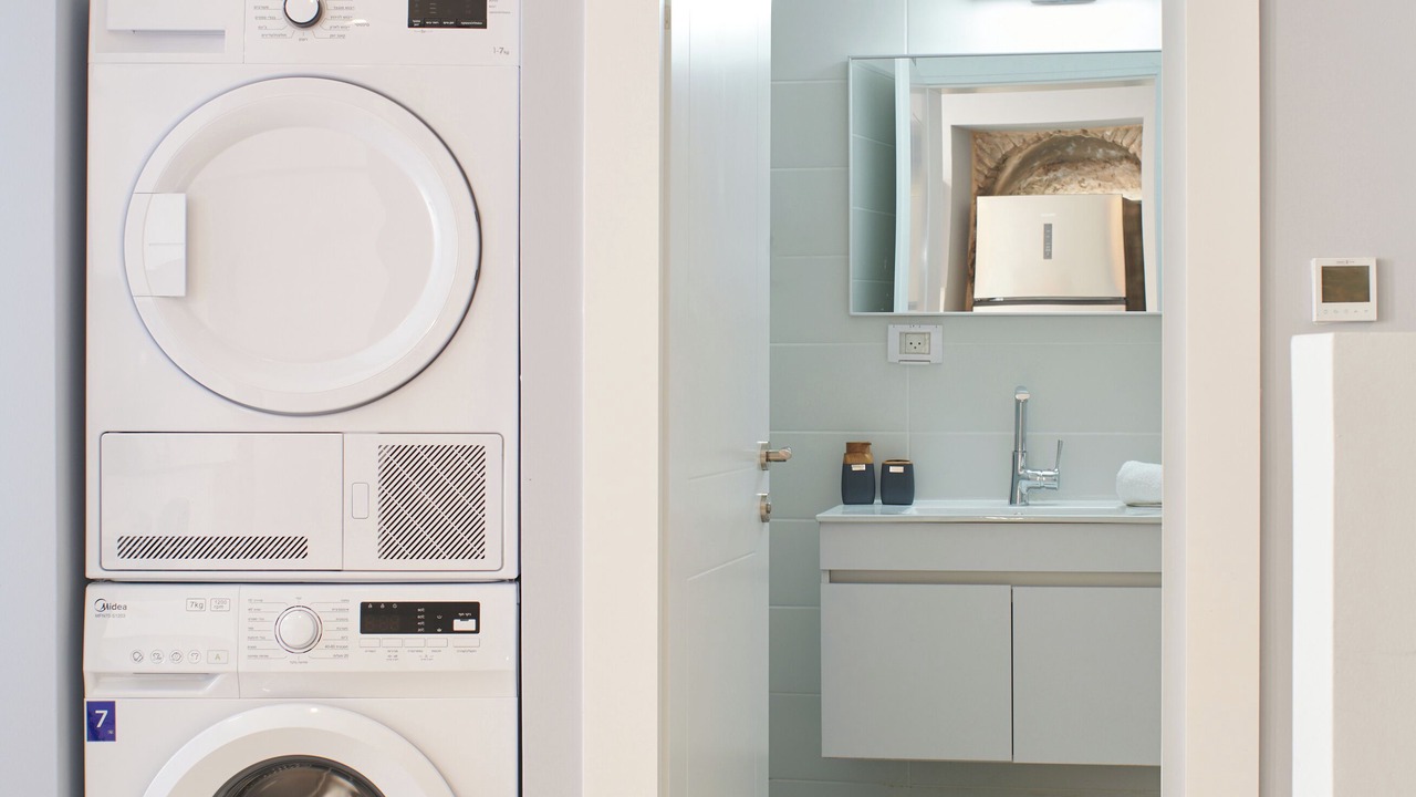 Photo of Bathroom in Nachlaot