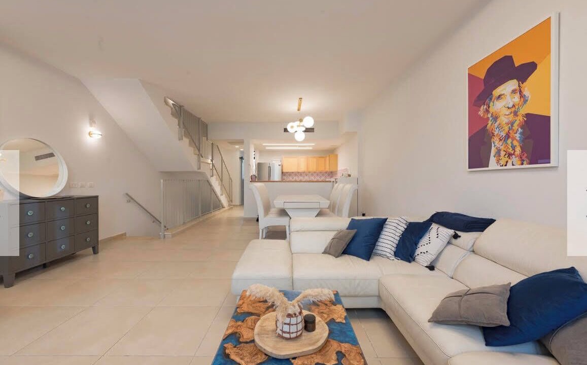 Photo of Livingroom in Nachlaot