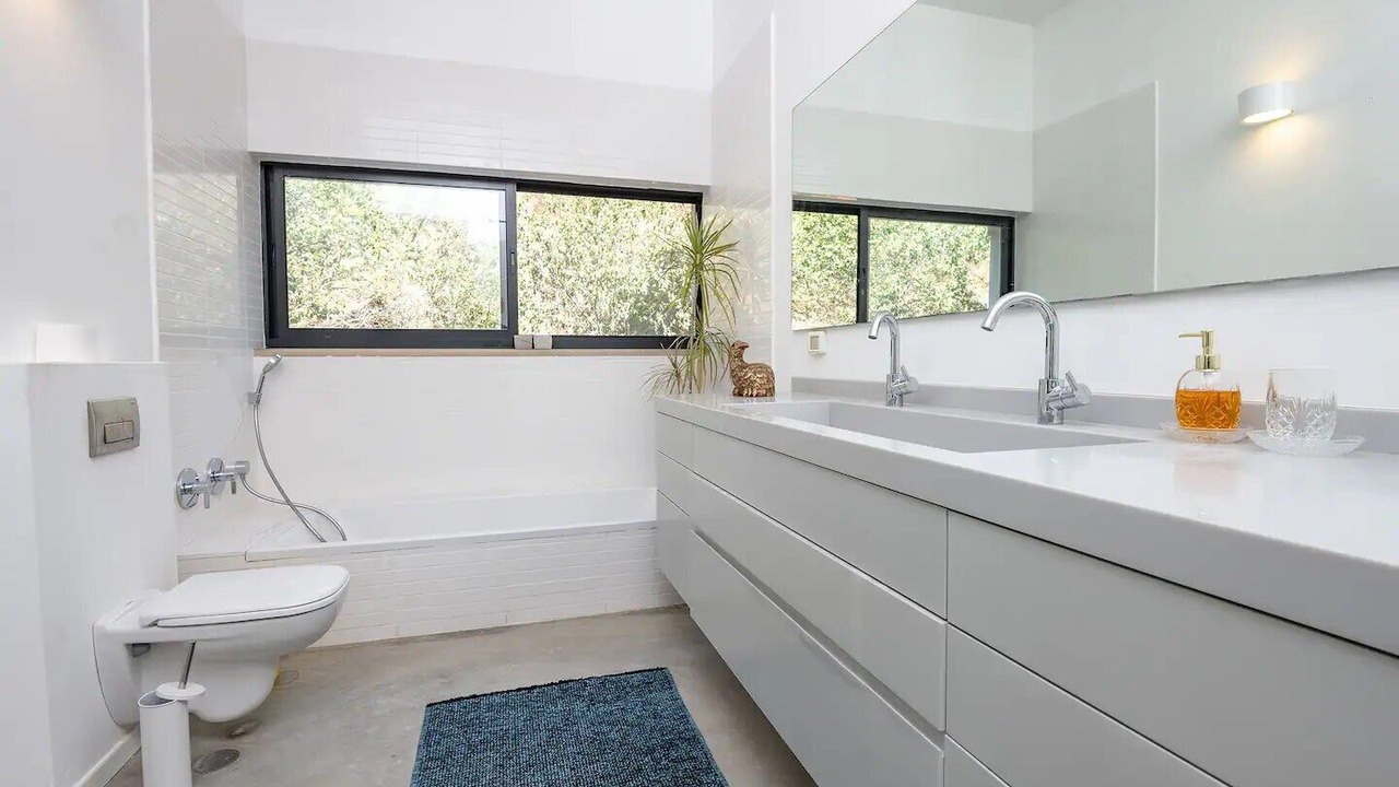 Photo of Bathroom in Kerem Maharal
