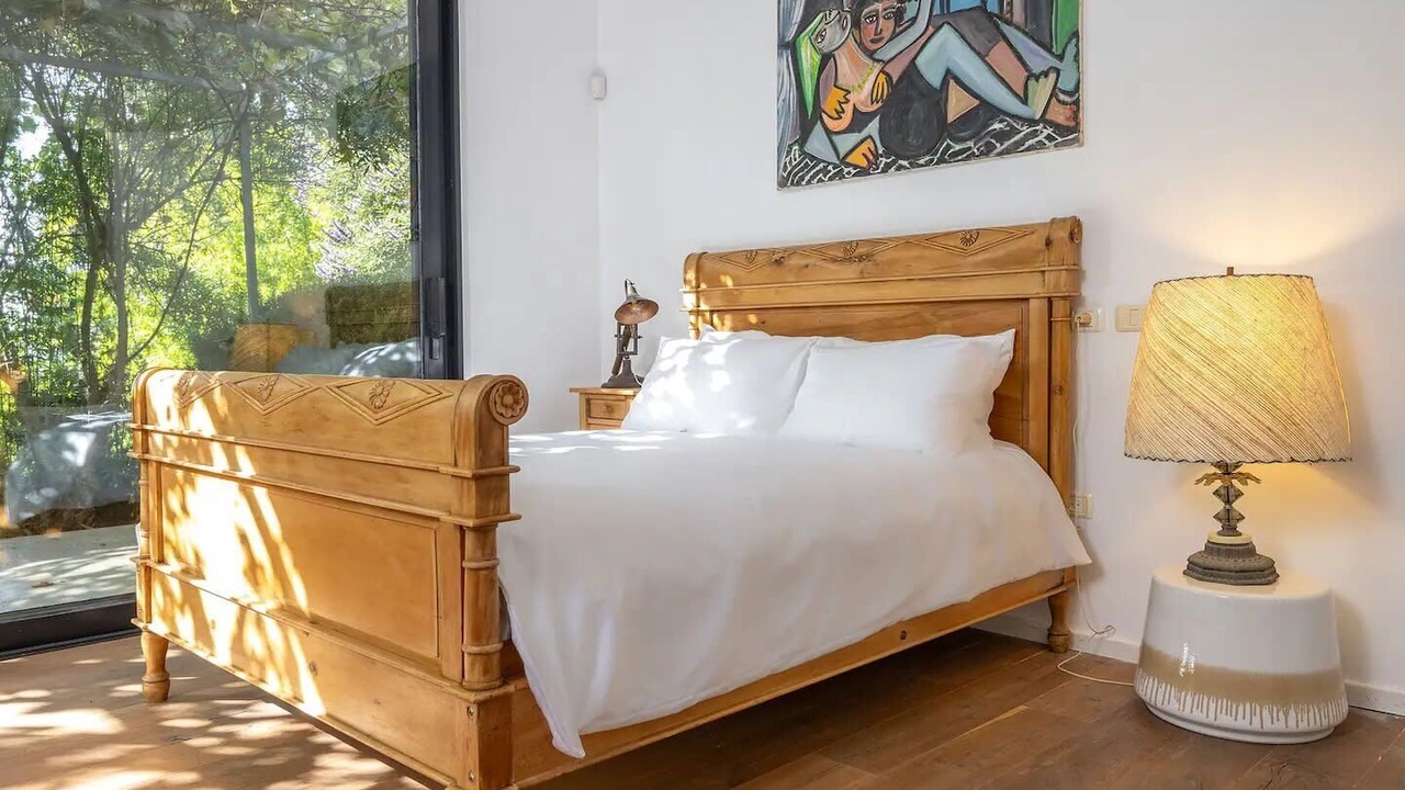 Photo of Bedroom in Kerem Maharal