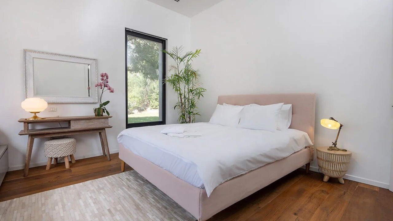 Photo of Bedroom in Kerem Maharal