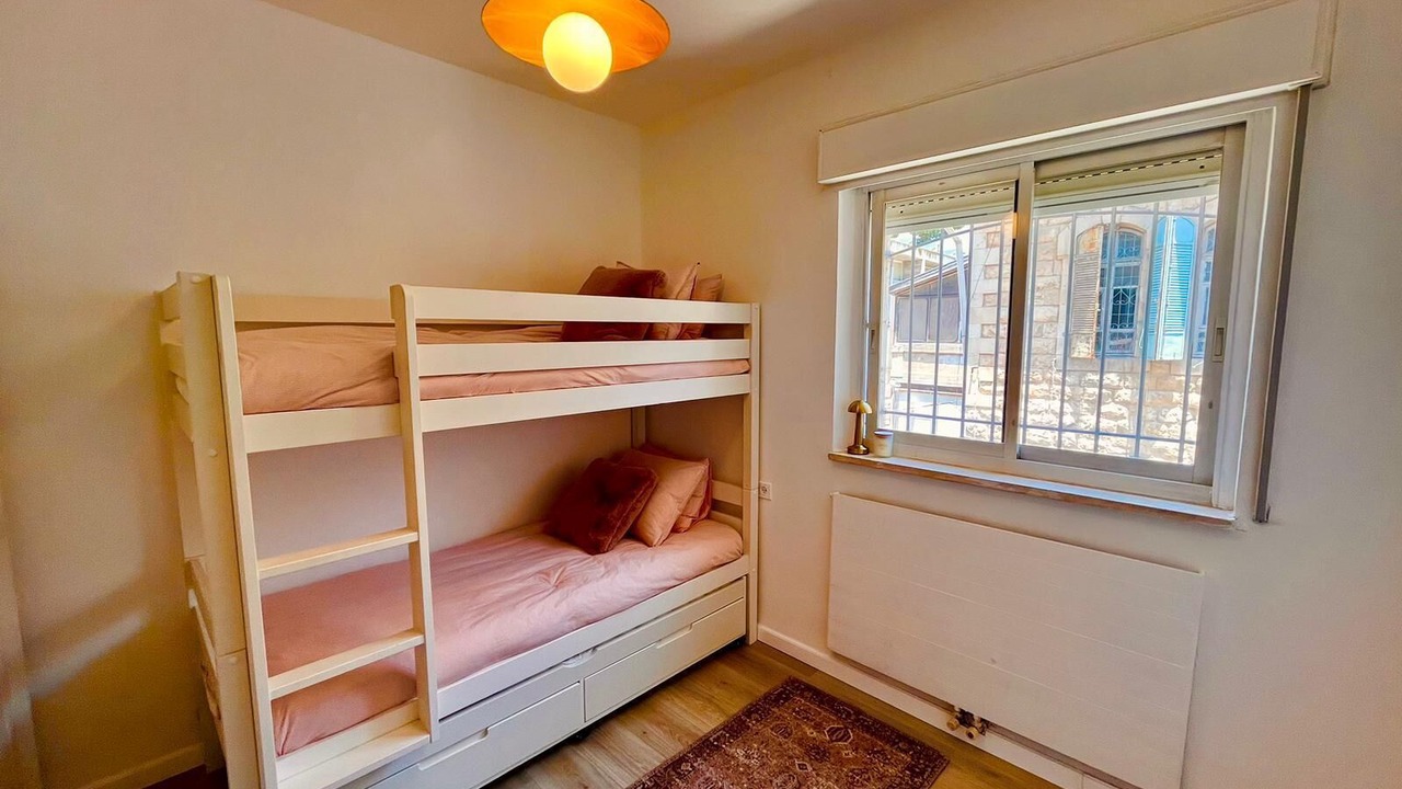 Photo of Bedroom in Emek Refaim