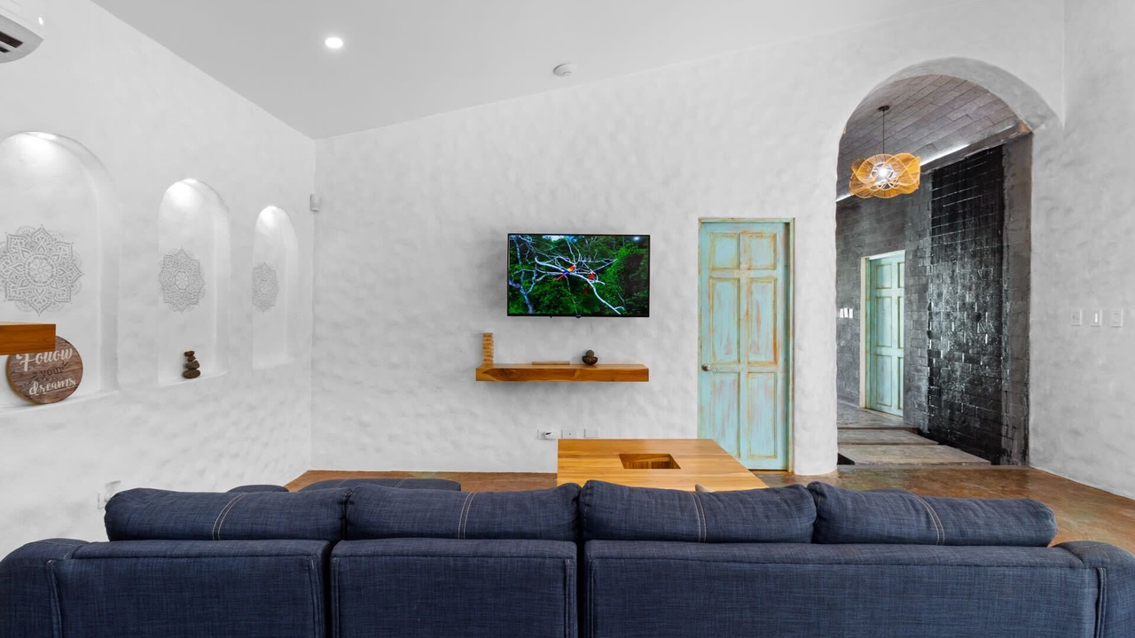 Photo of Livingroom in Potrero