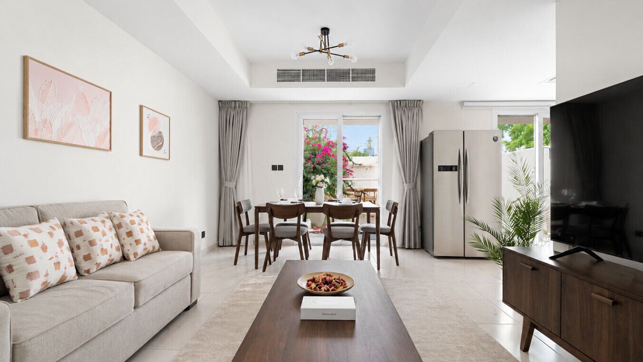Photo of Livingroom in Emirates Hills