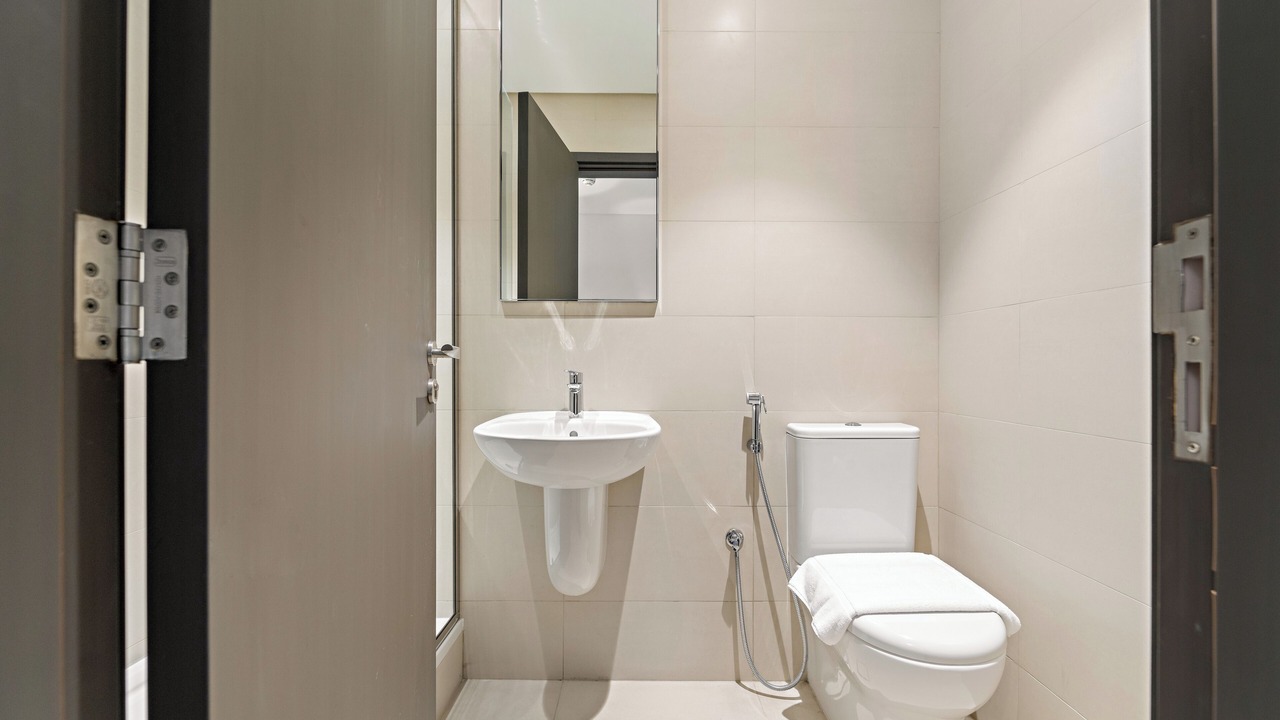 Photo of Bathroom in Za'abeel 2