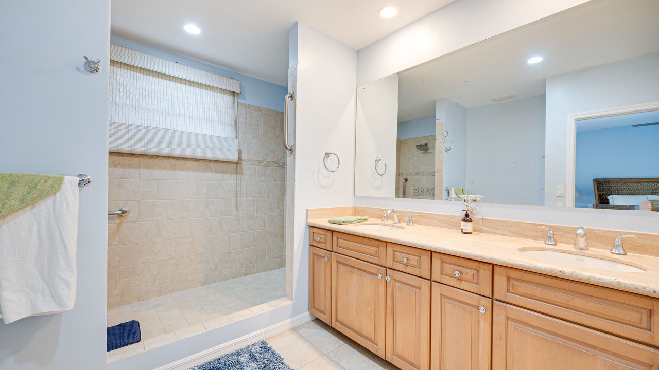 Photo of Bathroom in Coco