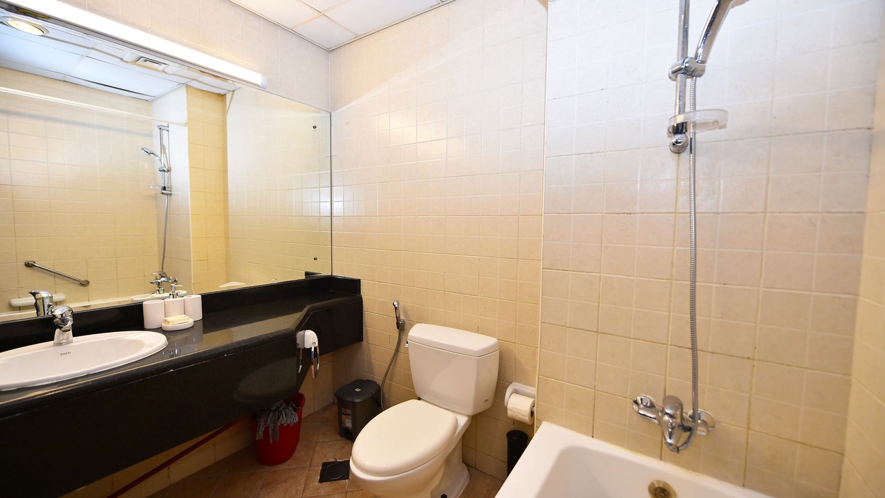 Photo of Bathroom in Discovery Gardens