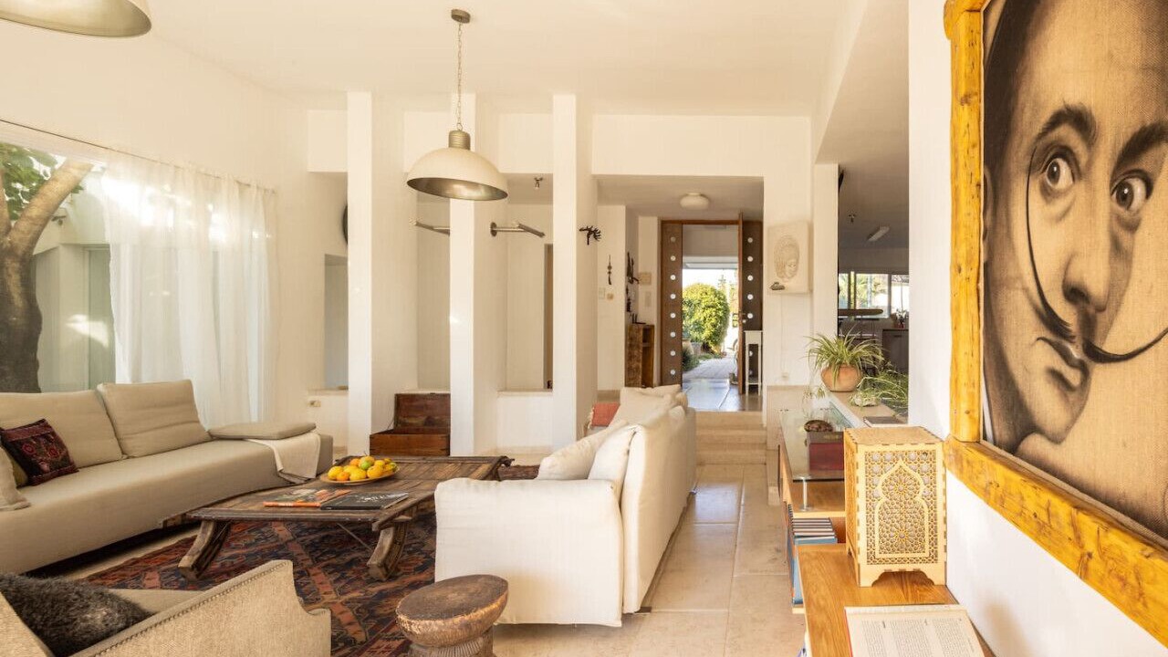 Photo of Livingroom in Caesarea