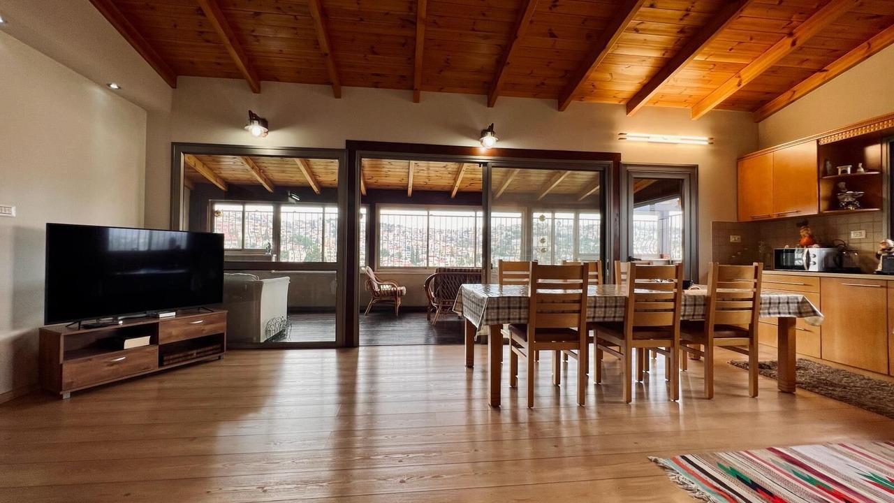 Photo of Livingroom in Nazareth