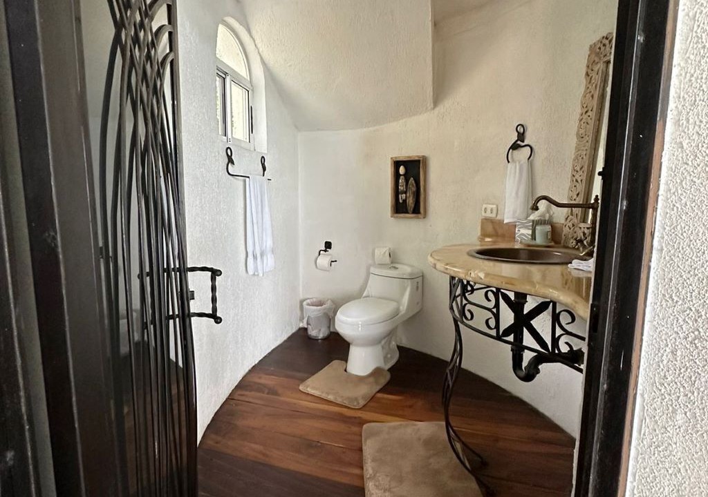 Photo of Bathroom in Playa Flamingo