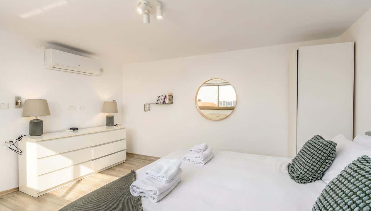 Photo of Bedroom in Herzliya Pituach