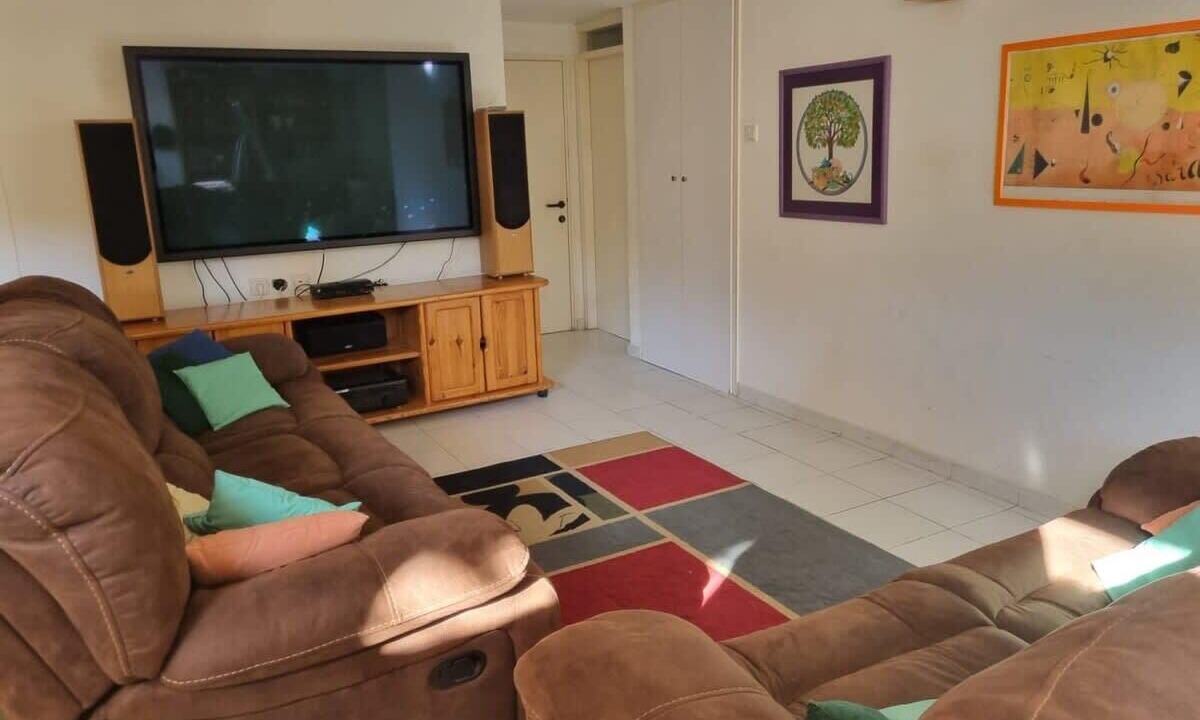 Photo of Livingroom in Caesarea